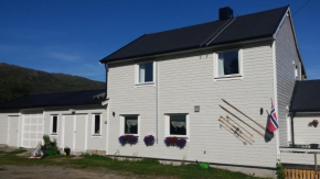 Utsikten Feriehus i Bakkeby